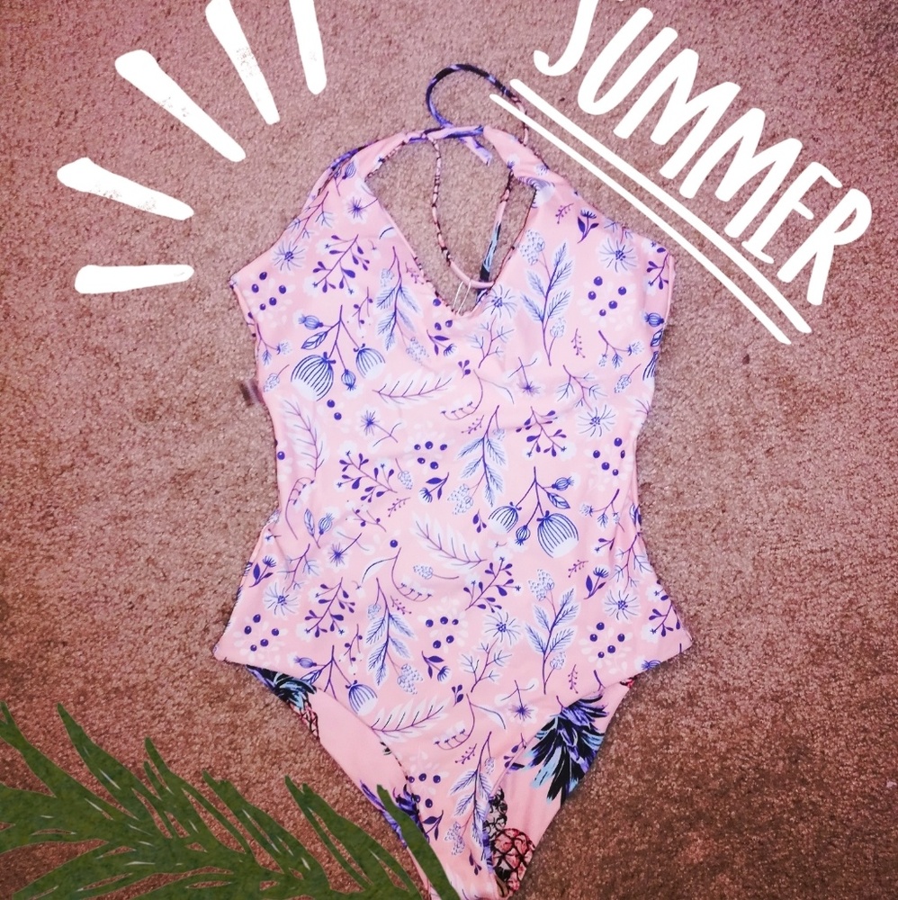 Reversible One Piece Bathing Suit (2 Style in 1) - Picture 4 of 8